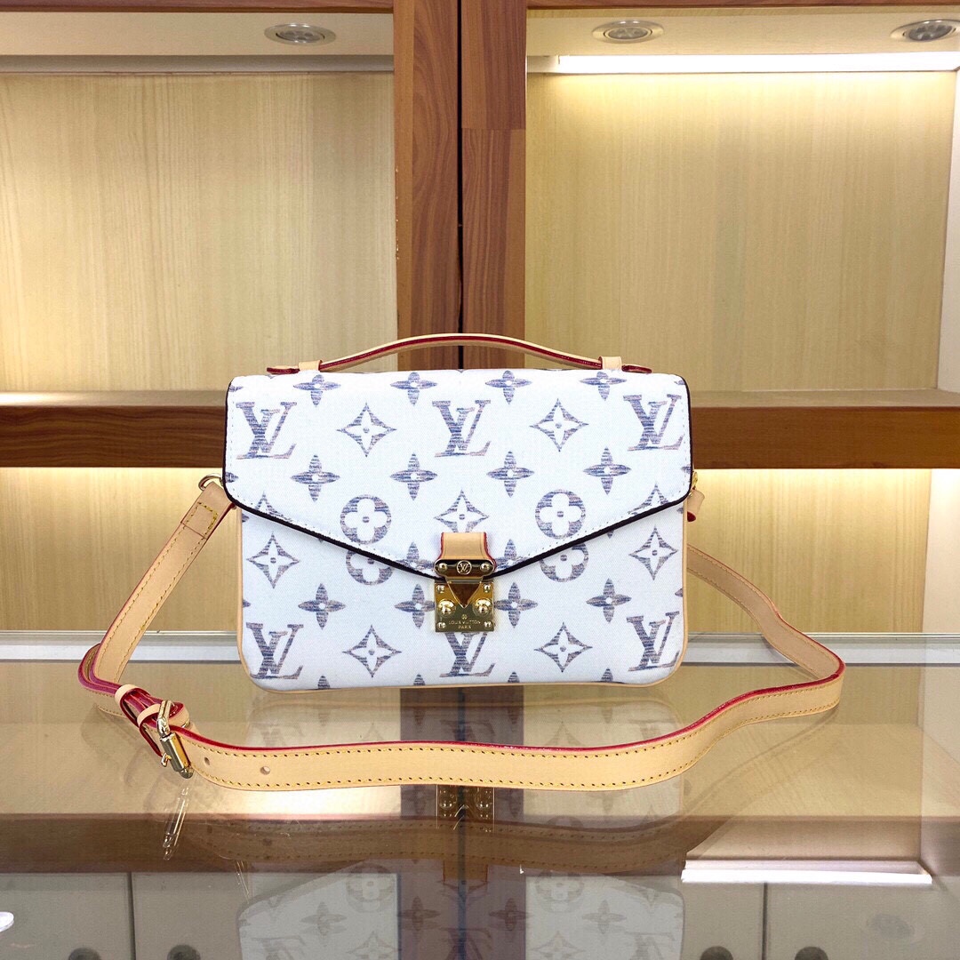 LV bag 484